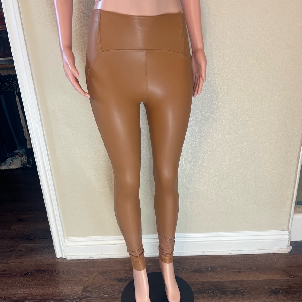 Faux Leather High-Waist Leggings - Camel. Size XS.